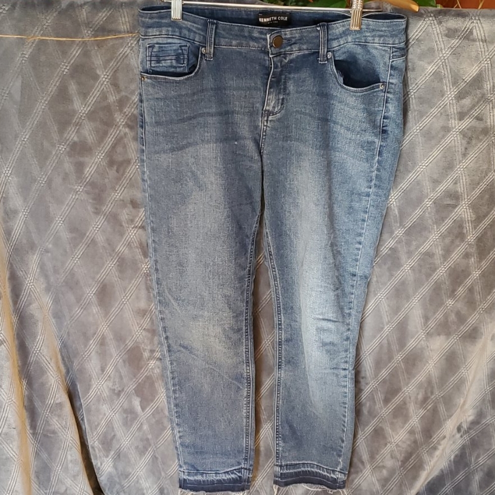 Kenneth Cole Skinny lightwash jean